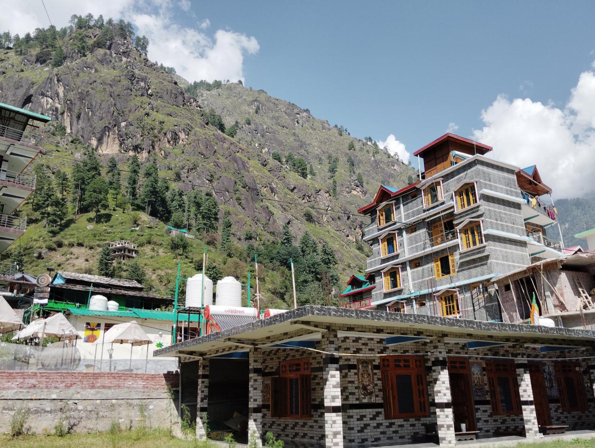 Hotel Dog N Hill Kasol Exterior foto