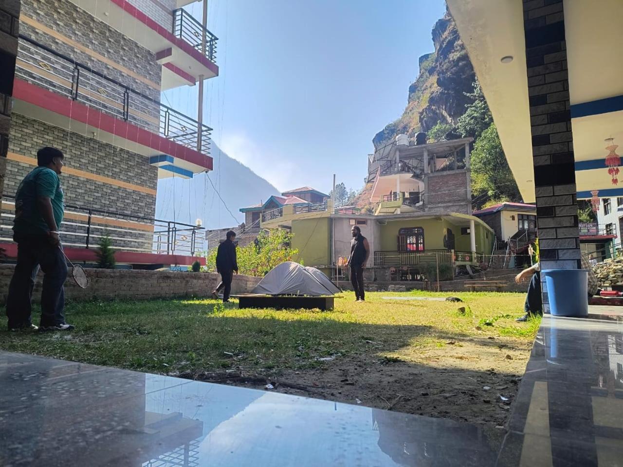 Hotel Dog N Hill Kasol Exterior foto